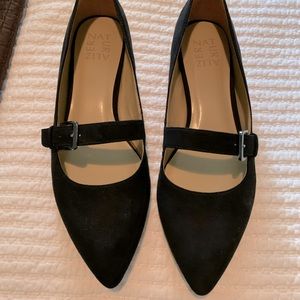 Naturalizer Size  8.5 black shoes